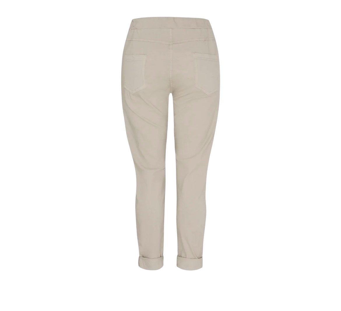 Stilrene og komfortable bukser i let kvalitet – Marta du Chateau MdcKalie 68702 - beige
