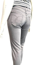 Capri buks fra Jonny Q – model P1390 Berlin i grå tech denim med lynlås