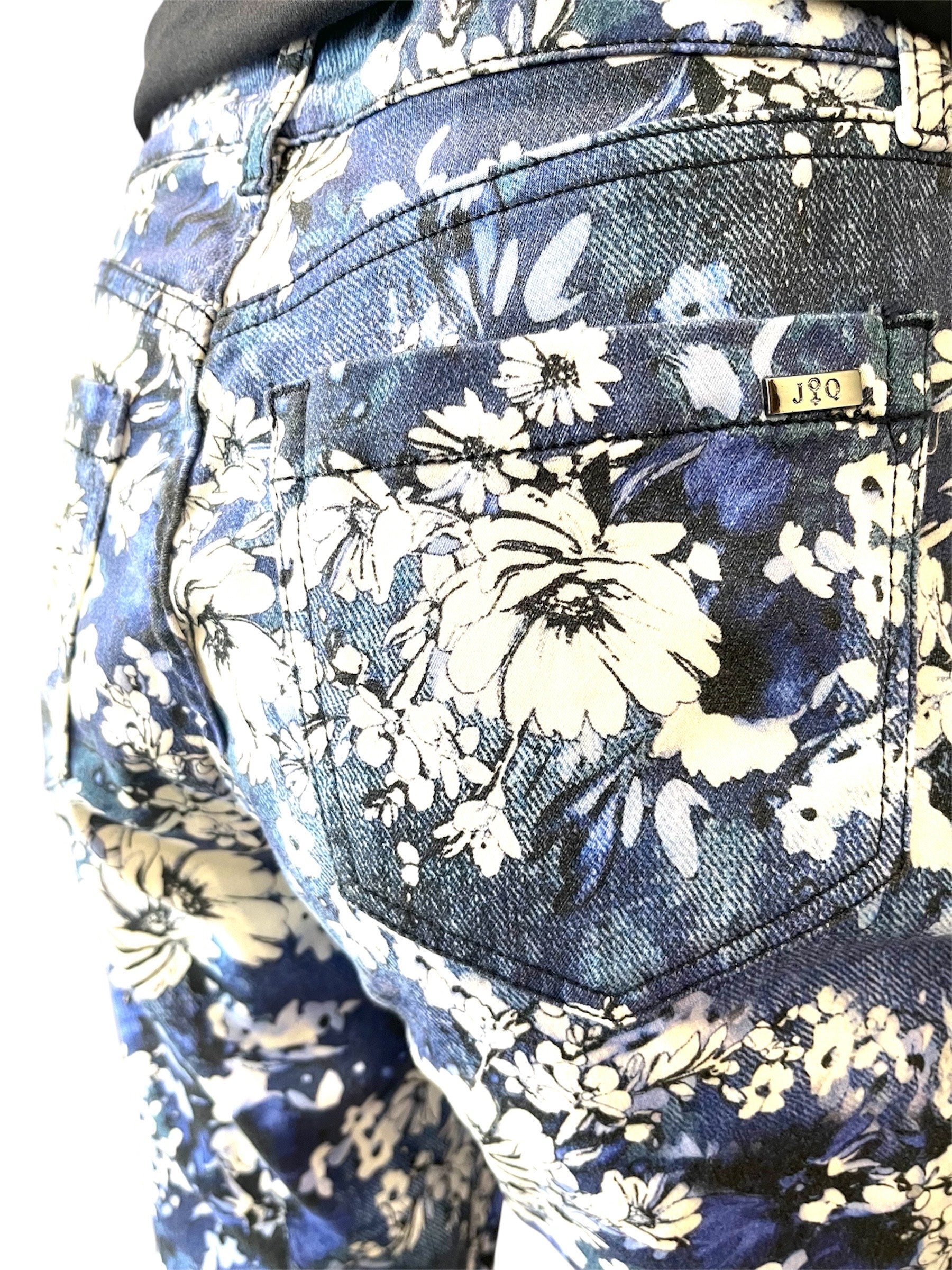 Komfortable stretchjeans i bomuld og polyester – damejeans i moderne pasform