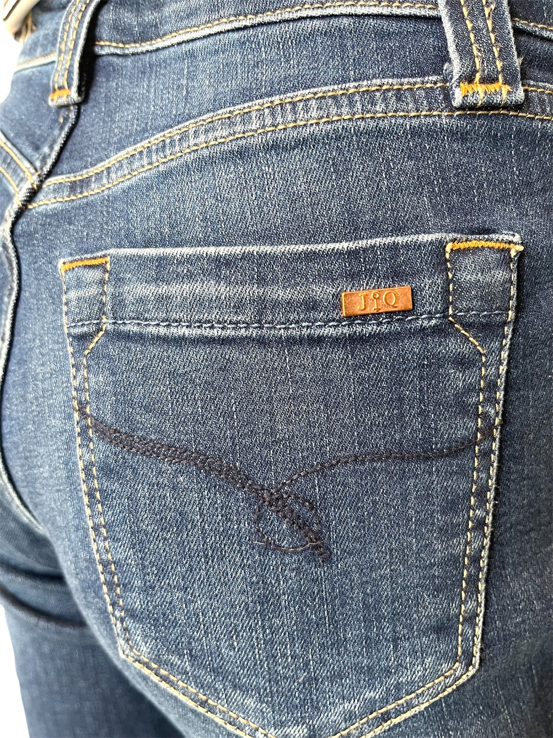 Catherine jeans fra Jonny Q – model P682AC i dark destroyed med stretch og fem lommer