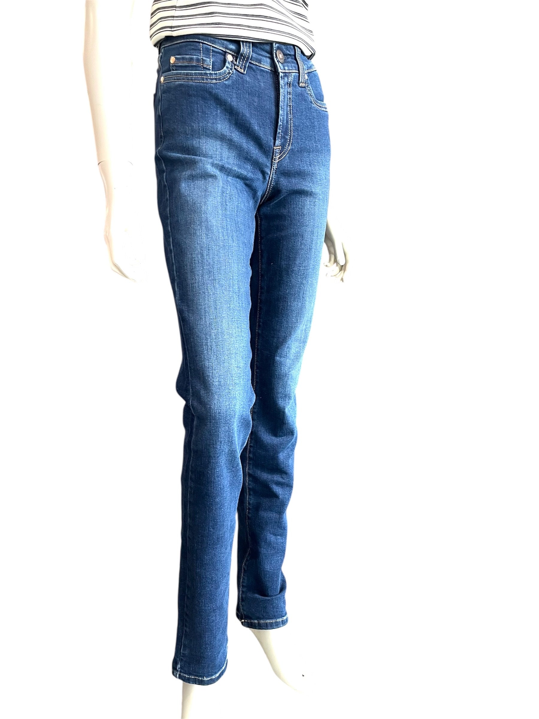 Catherine jeans fra Jonny Q – model P682AC i dark destroyed med stretch og fem lommer