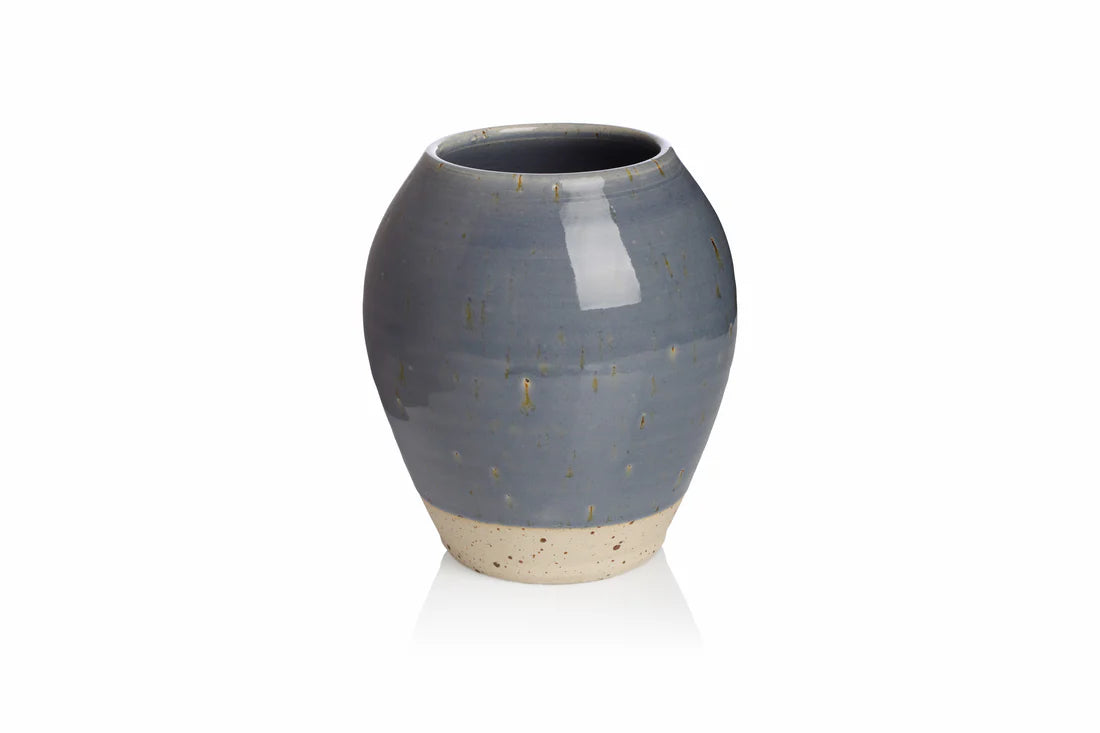 Bryllupsvase i nordisk design – dansk keramik i farven Nightsky