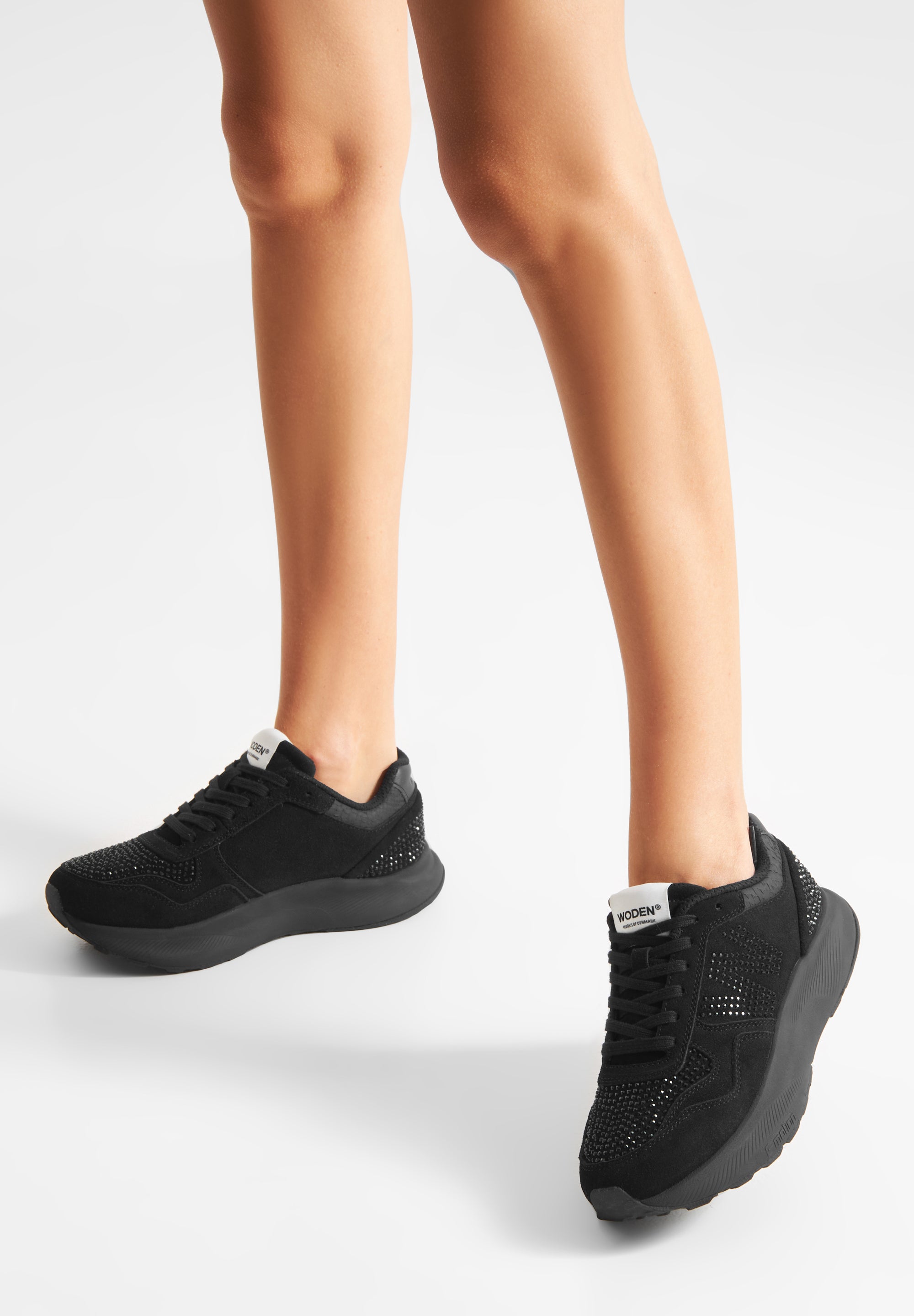 WODEN Mathilde Crystal WL639 – sort sneaker med krystal-detaljer