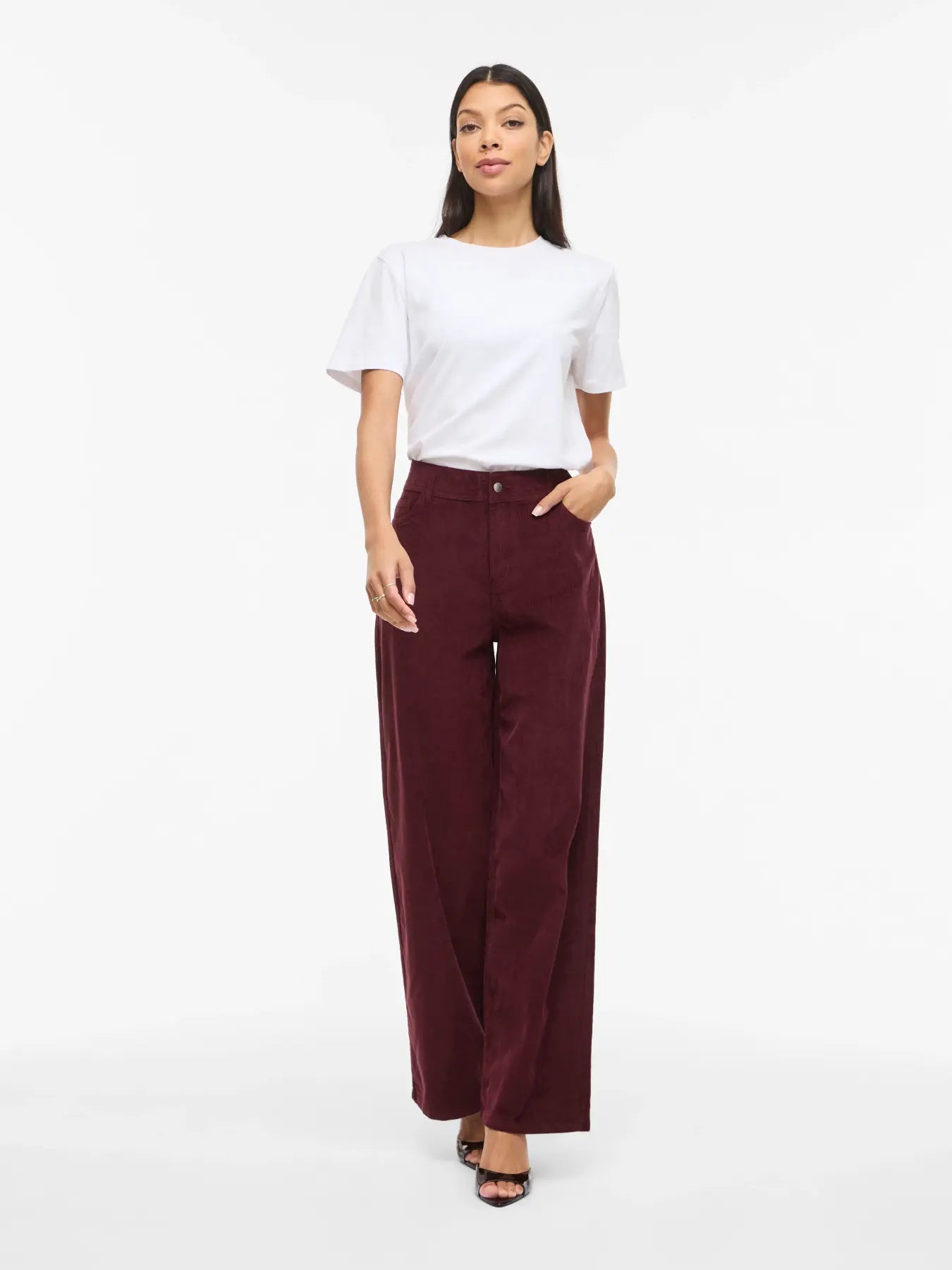 VIGUNA HW Corduroy Pants fra VILA i farven Plum Wine set forfra
