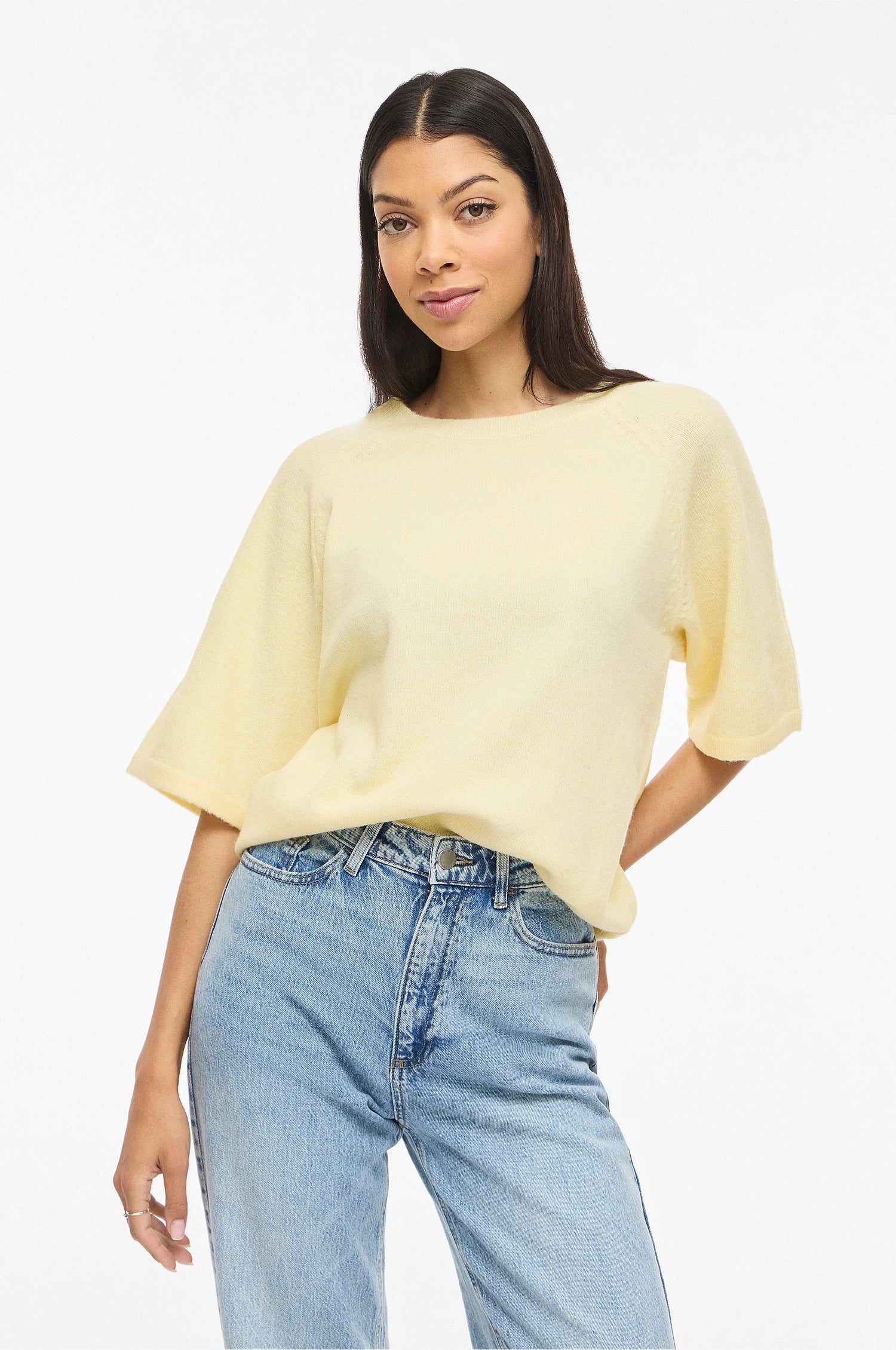 Pastelgul knit top fra VILA med 2/4 ærmer