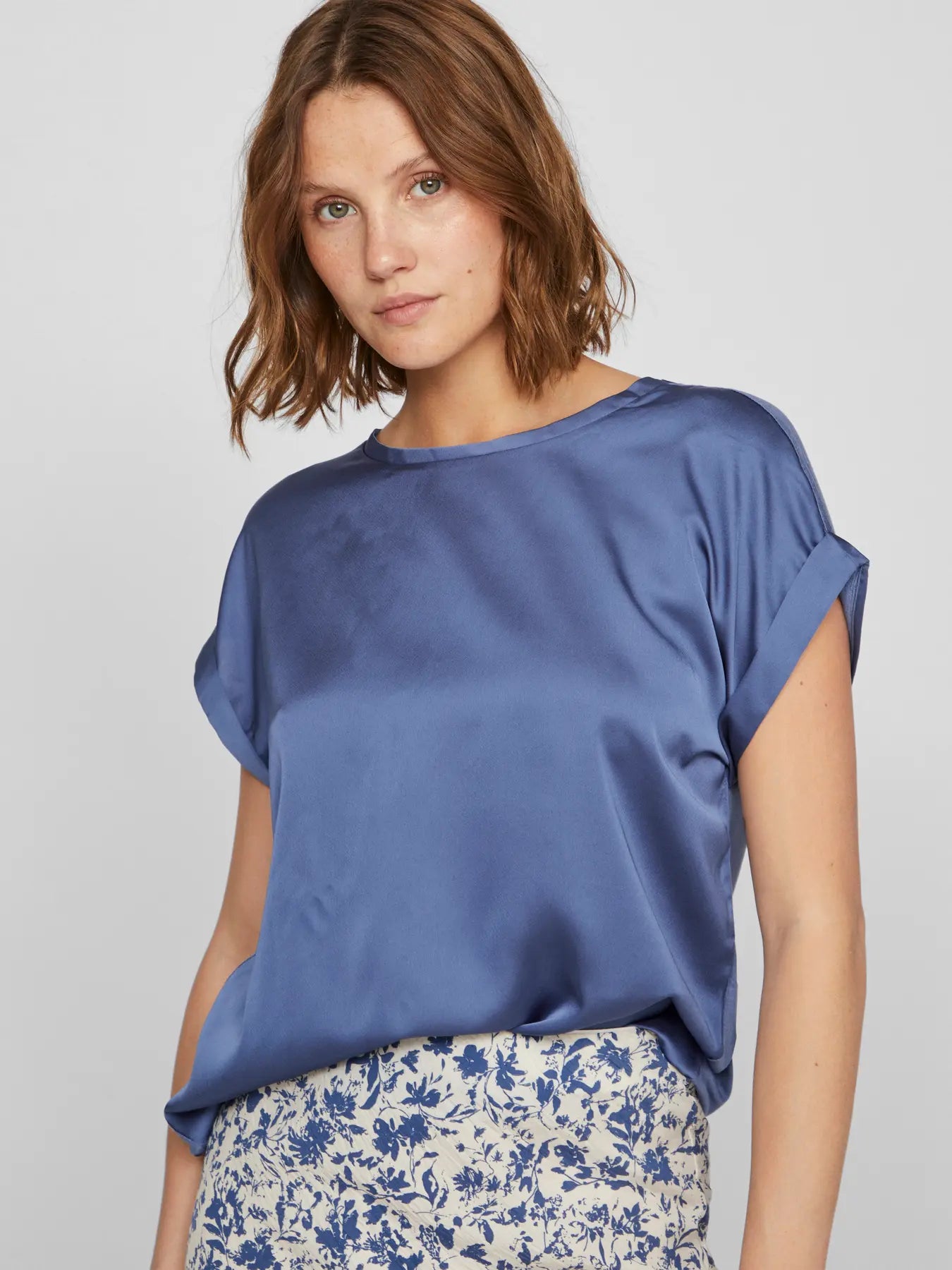 VILA VIELLETTE satin top i bijou blue