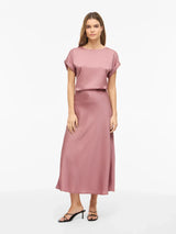 Feminin satin top med korte ærmer fra VILA