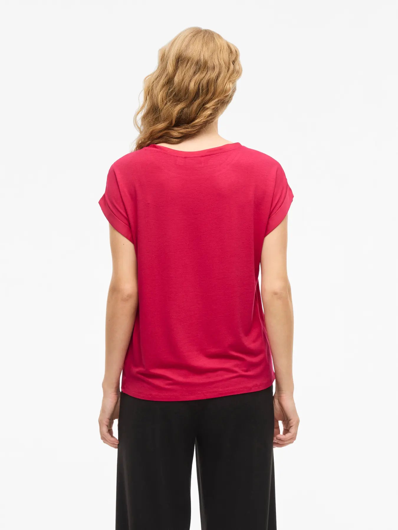 Satin bluse med livligt udtryk