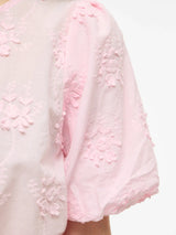 Elegant bomuldsbluse med broderi til sommer