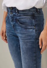 Slim leg jeans med stretch og høj talje – Street One York dark indigo