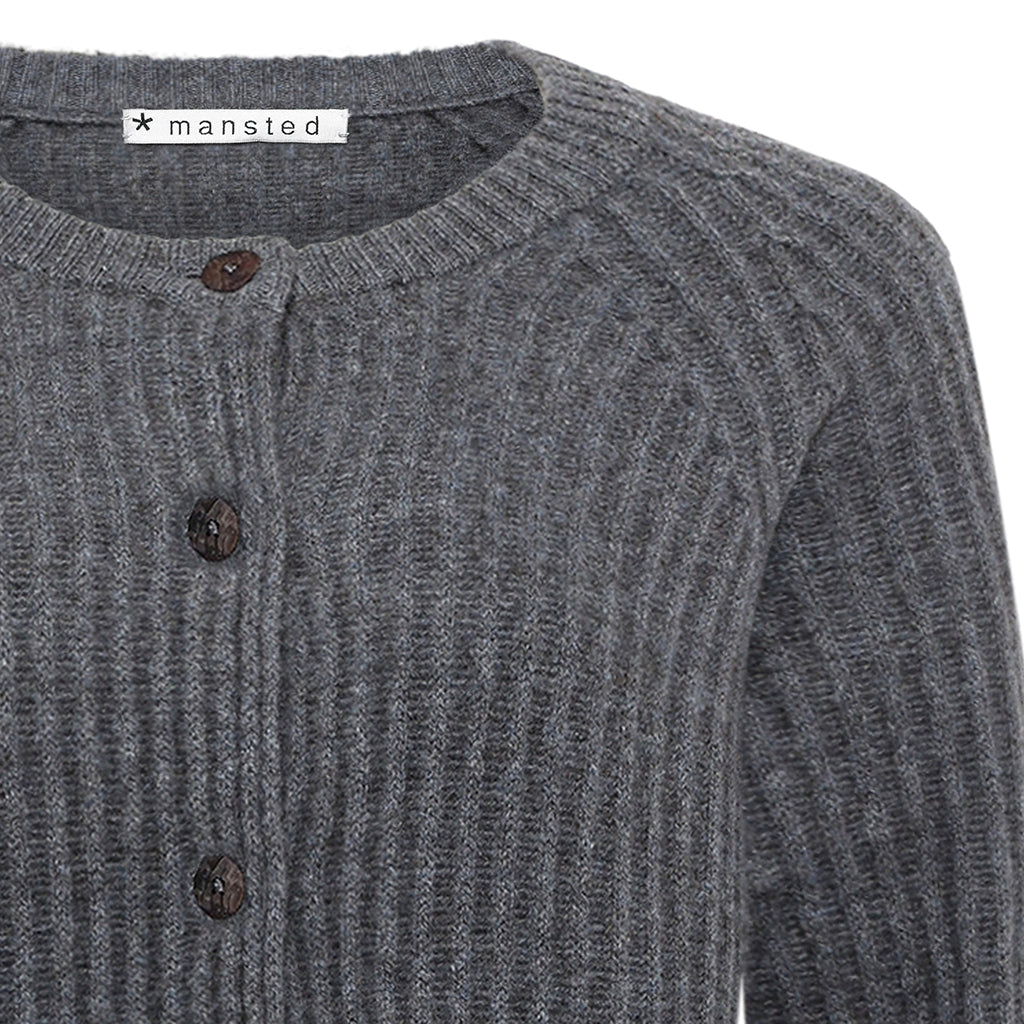 Detalje af struktur og raglan på Mansted Zaha i 100% yak-uld, grå